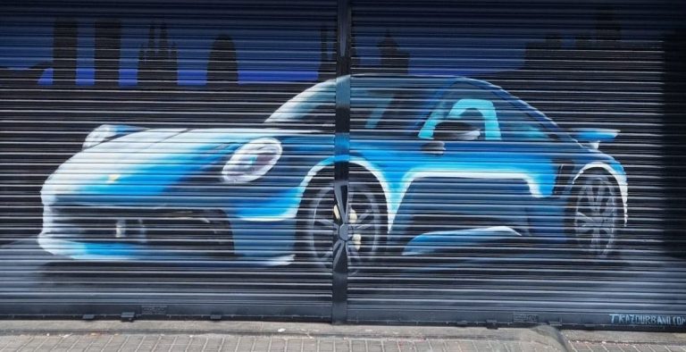 auto graffitiado